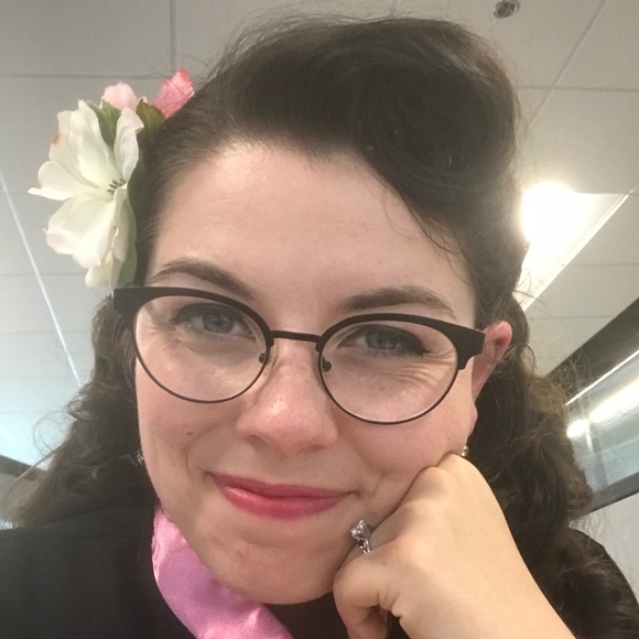 Meet your Posher, Emma - Picture 3 of 8